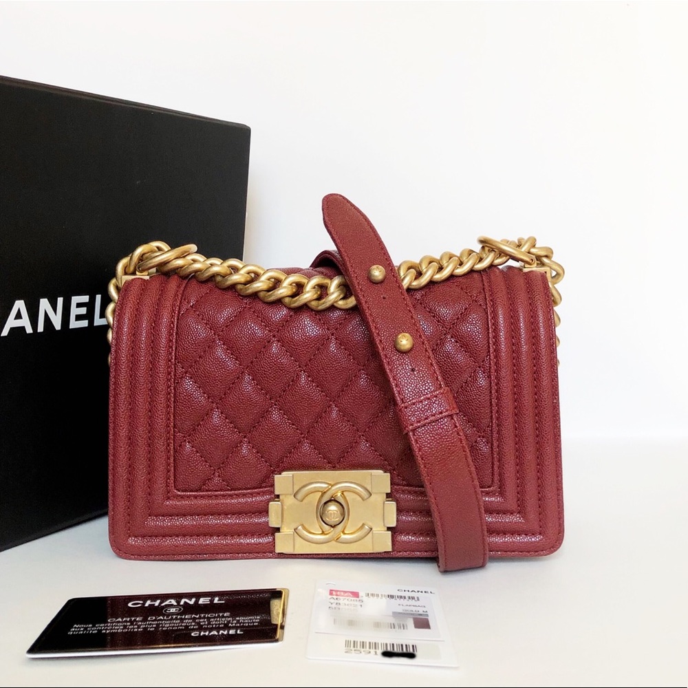 ❌SOLD❌ Chanel 18A caviar small boy bag
